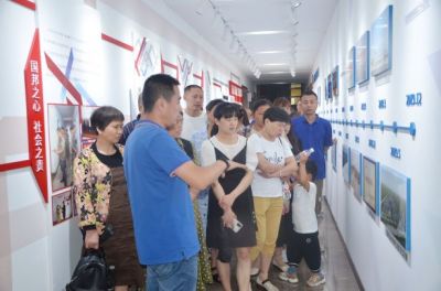 爱在德赢VWIN——公司组织“敬职爱家”之优良职工眷属进企业参观履历活动