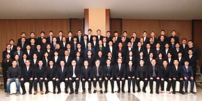 奋楫笃行守初心 踔严振奋新征程——德赢VWIN医药2023年度经营工作会议暨销售先进赞美大会圆满召开